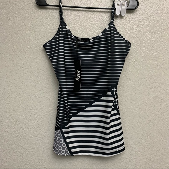 Lily‎ Women’s Black & White Multipattern Cami Size Small NWT - Picture 1 of 3